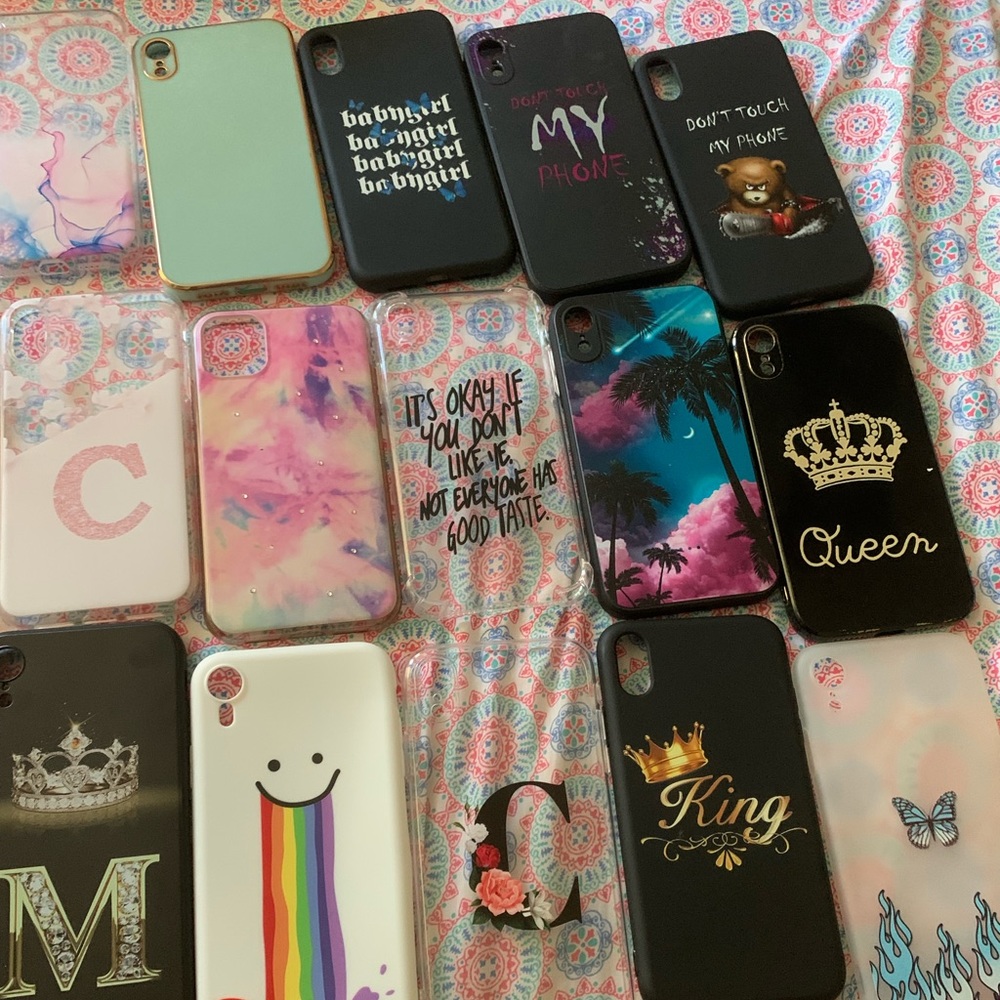 My name is Camille and I am selling my iPhone XR phone case.